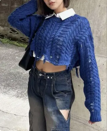 케이블 데미지 크롭 니트