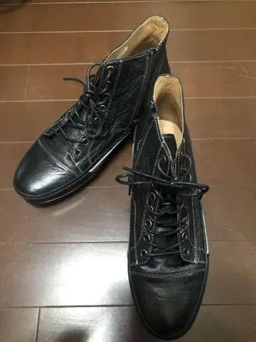 RAUDI 가죽 스니커즈