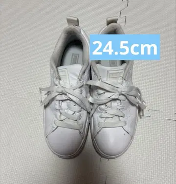 PUMA 화이트 플랫폼 스니커즈 24.5cm