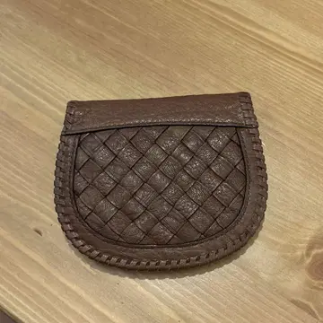 브라운 가죽 접이식 지갑 뜨개질 디자인