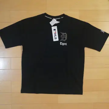 새상품 사이즈 M 디트로이트 타이거즈 MLB Tigers 블랙 티셔츠