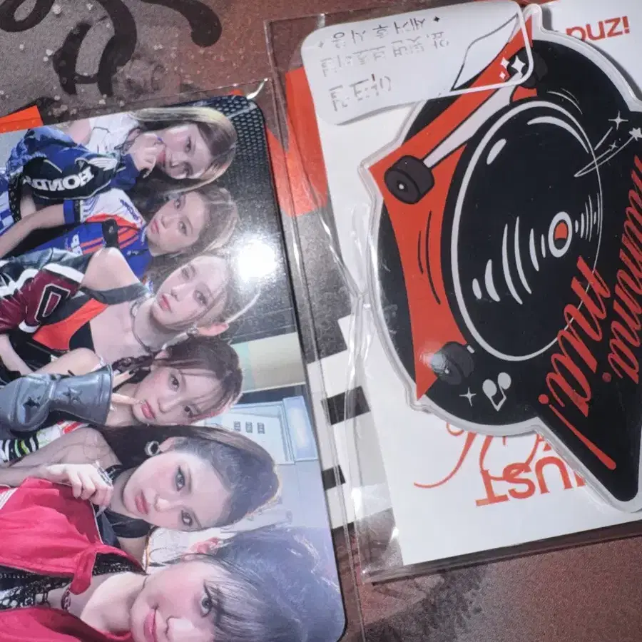 韓国　izna　Mamma Mia　ショーケース　ユニットトレカ　スマホグリップ IZNA | 이즈나 Izna showcase grip talk & poca wts Mamma Mia