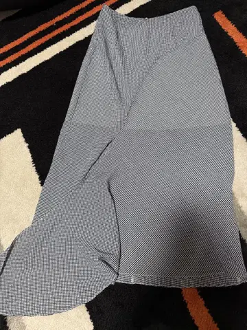 화이트 블랙 체크 플레어 롱 스커트