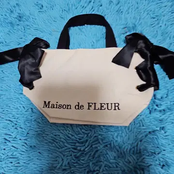 미사용 새상품 Maison de FLEUR 아이보리 토트백
