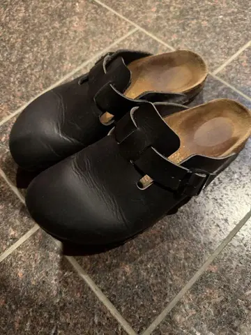 Birkenstock 블랙 클로그 샌들 25.5cm