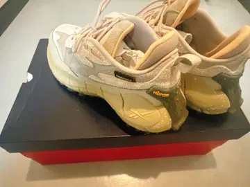Reebok zig kinetica 스니커즈 24.5 시착만 한 상품