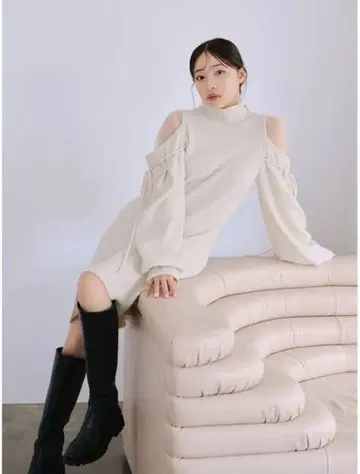 snidel 스나이델 시스루 숄더 미니 니트 원피스
