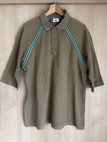 LACOSTE(라코스테) 래글런 슬리브 로고 피케 셔츠