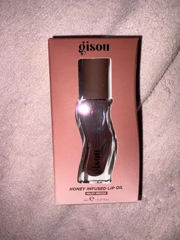 Gisou milky mocha lip oil