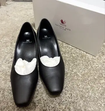 와코루 success walk 블랙 펌프스 22.5cm 박스 포함