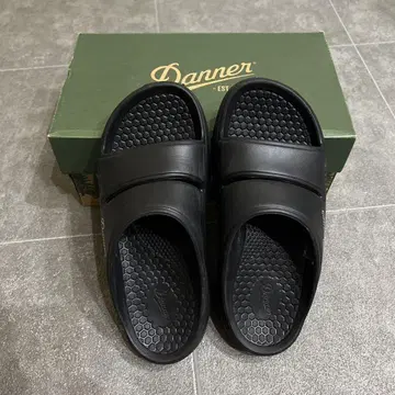 Danner 샌들
