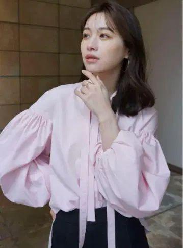 더블 타이 블라우스