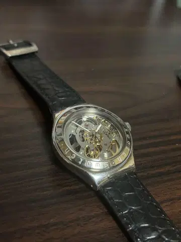 swatch 자동 와인딩 시계