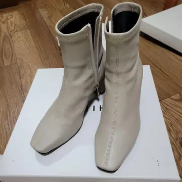 HIMIKO 베이지 숏부츠 22.0cm