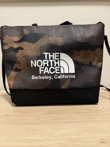 THE NORTH FACE 카모 패턴 숄더백