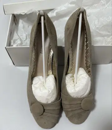 Marie femme 마리팜 펌프스 스웨이드 23cm 새상품 박스 포함