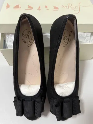 unReef 펌프스 리본 블랙 23cm 새상품 택 포함