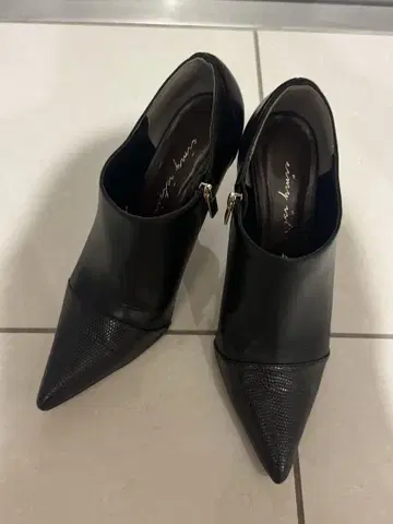 에이미 부츠 블랙