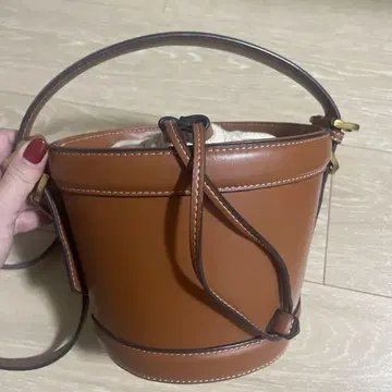 ZARA 브라운 버킷백 숄더백