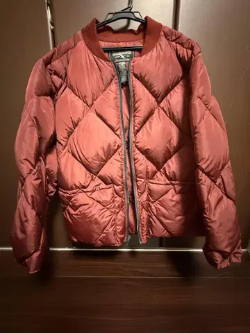 Eddie Bauer 빨간색 다운 자켓, 퀼팅