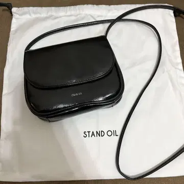 STAND OIL 블랙 숄더백