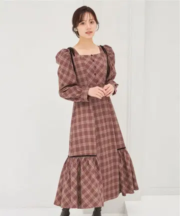 토코 클로젯 어깨 벨로아 리본 체크 원피스 버건디 브라운