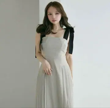 ANDMARY Ann ribbon pleats dress 베이지