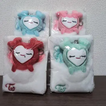 GIGO TWICE LOVELYS 이불 낚시릴 패스케이스
