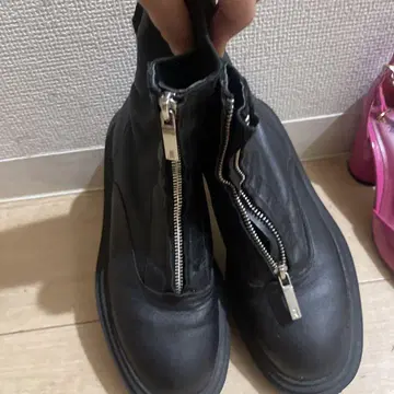 블랙 가죽 숏부츠
