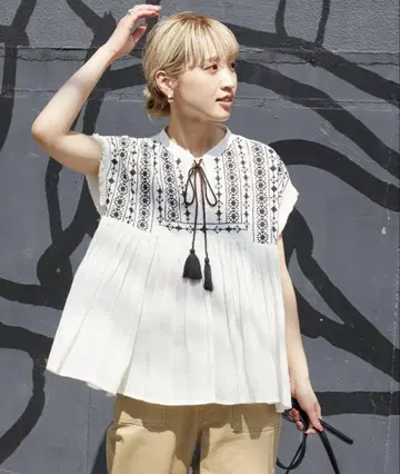 인도 거즈 자수 슬리브리스 블라우스