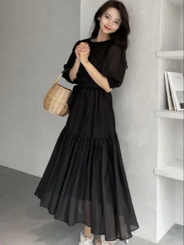 블랙 티어드 롱 원피스 반팔