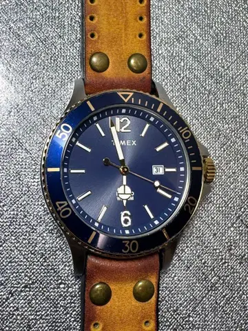 초레어 손목시계 TIMEX 블루 다이얼 가죽 벨트 새상품