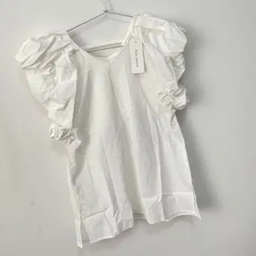 봉쥬르 사간 린넨 터치 턱 볼륨 슬리브 블라우스