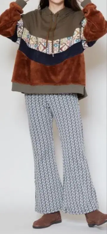 차이하네 로마라파 팬츠 블랙