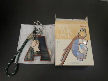 Labubu PIN FOR LOVE 알파벳 [ A ]