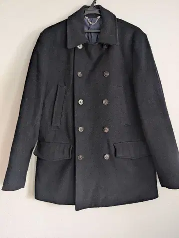 블랙 더블 브레스트 피 코트
