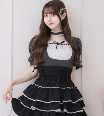 pium 라운드 프릴 초커 반팔 티셔츠
