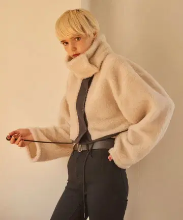 etretokyo 스탠드 칼라 보아 숏 탑