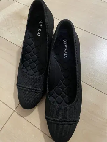 VIVAIA 블랙 청키힐 펌프스