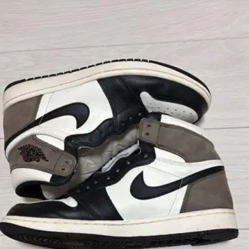 AJ1 다크 모카