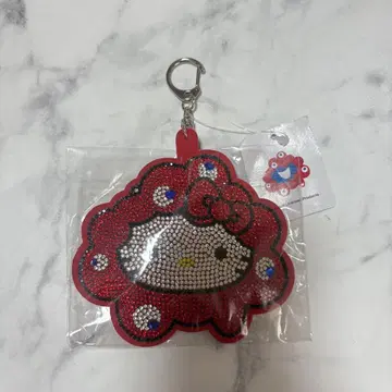 오사카 만박 회장 한정 상품 미야쿠미야쿠 헬로키티 반짝이 가죽 키링