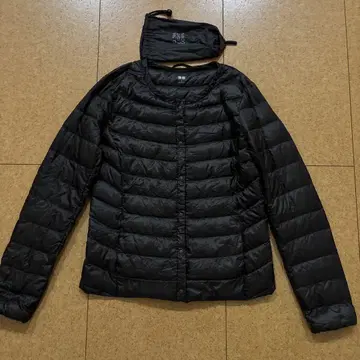 새상품급 UNIQLO 울트라 라이트 다운 여성용 다크 브라운 S