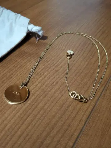 A.P.C. 목걸이