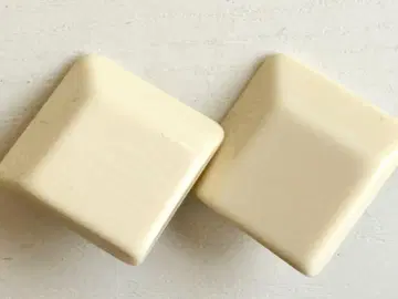 골동품 레트로 입체 사각 스퀘어 아이보리 크림 vintage 귀찌