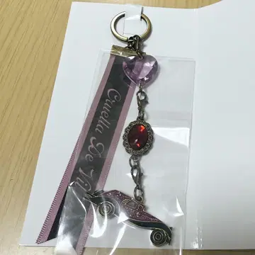 디즈니 키체인 크루엘라