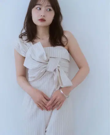 ecmile. 프론트 리본 콤비네이션