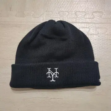 COMESANDGOES ny cubans knit cap