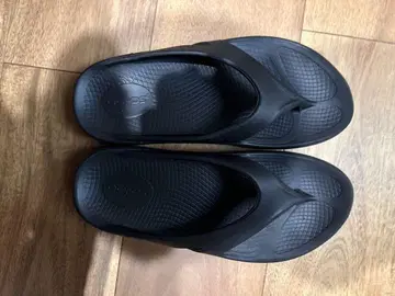 OOFOS 39 비치 샌들