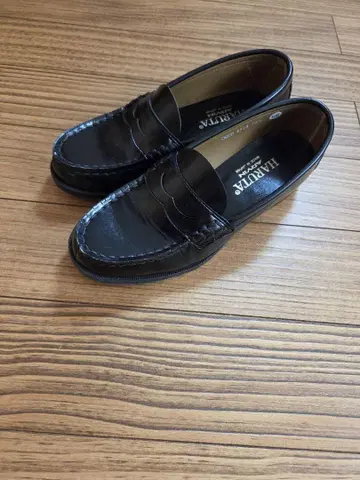 HARTURA 블랙 가죽 로퍼 23.5cm