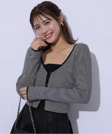 미사용 새상품 아푸와이저 리셰 니트 크롭 가디건